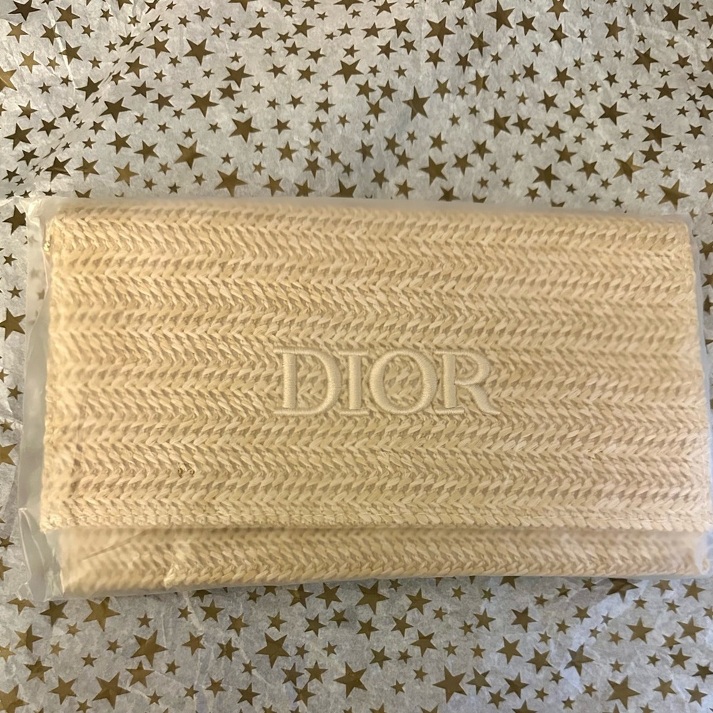 Dior Raffia Straw Pouch Bag with a Detachable unbranded Pearl Strap - Picture 4 of 6